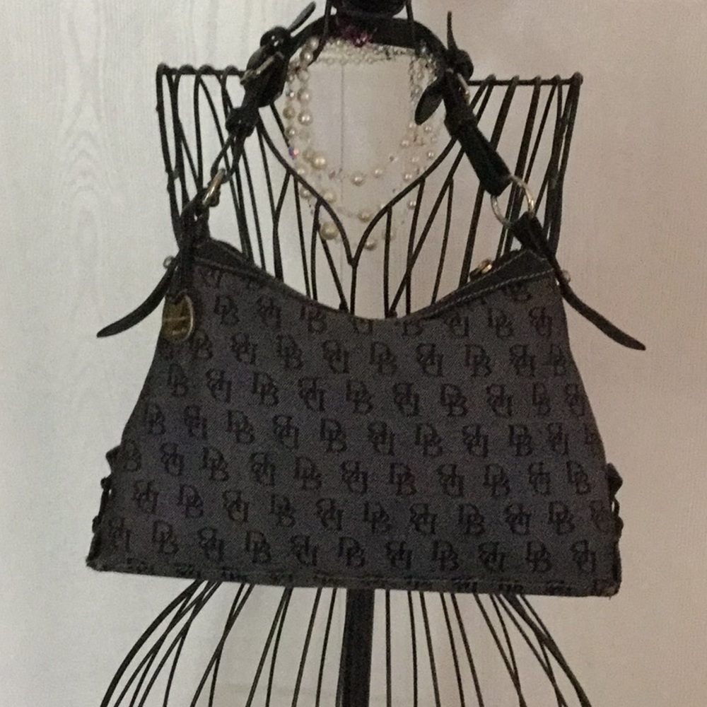 DOONEY & BOURKE PURSE - Picture 4 of 8